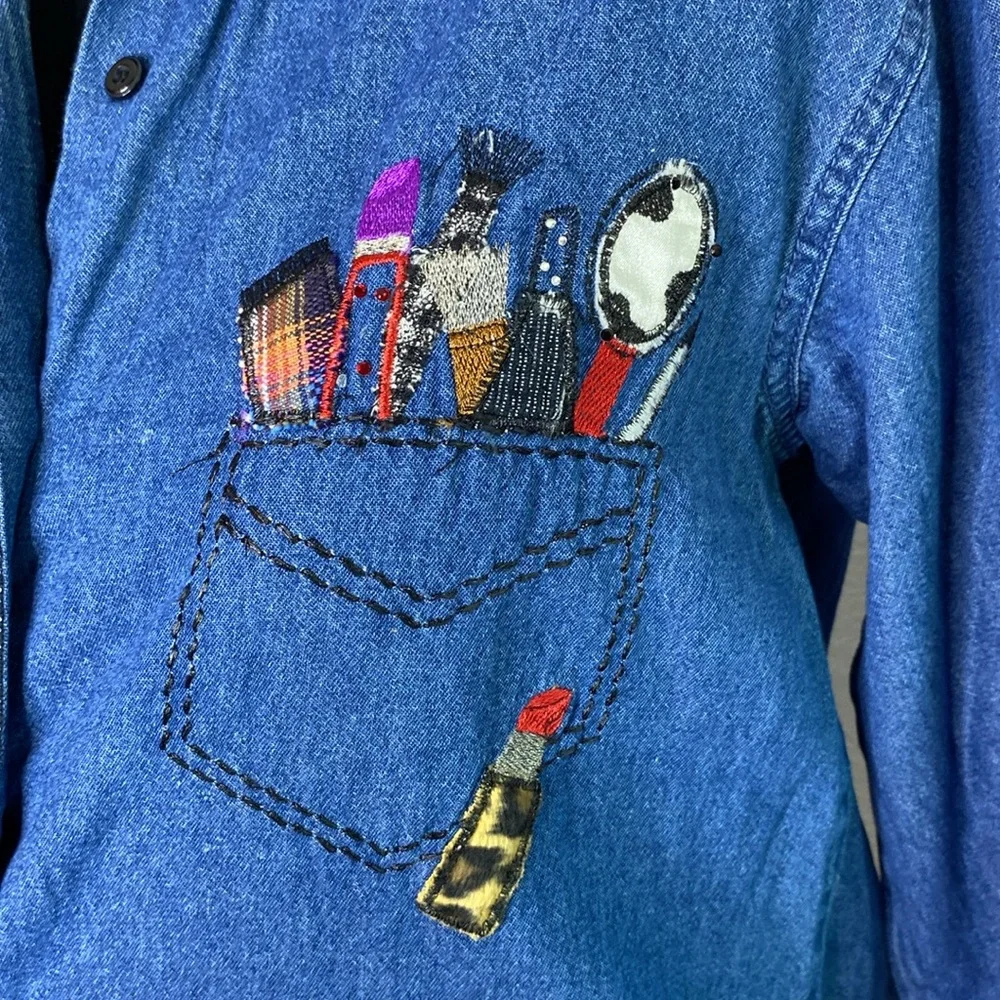 Bobbie Brooks Embroidered Makeup Artist Denim Button-Down Long-Sleeve Top - Picture 1 of 6